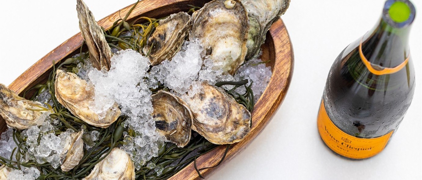 Oysters & Bubbles - Washington, DC Logo